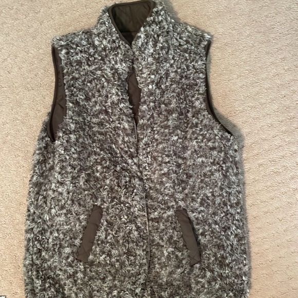 Maurice's size small reversible vest - Picture 3 of 4
